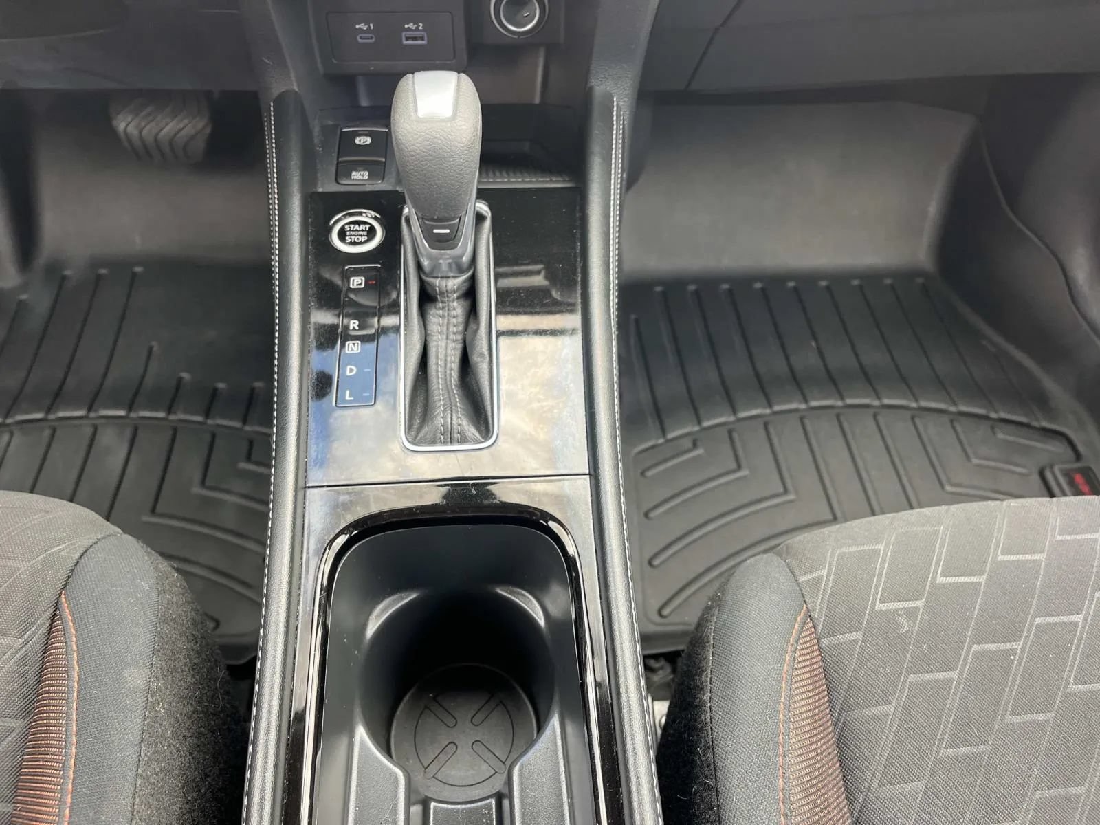 Used 2023 Nissan Kicks SR w/ Exterior Package FWD image 15