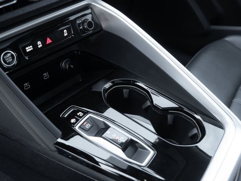 Certified 2025 Audi Q5 Premium w/ Convenience Package AWD/4WD image 18