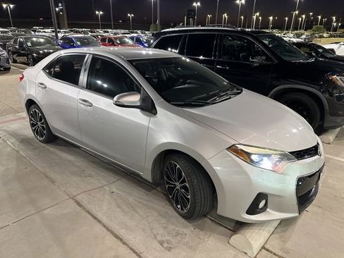 Used 2016 Toyota Corolla S image 5
