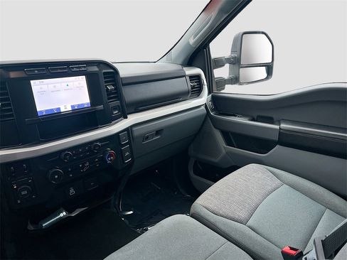 Used 2024 Ford F250 XLT w/ FX4 Off-Road Package image 21