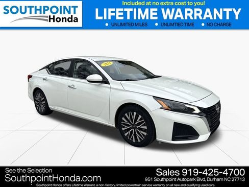 Used 2023 Nissan Altima 2.5 SV image 1