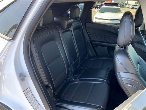 Used 2022 Ford Escape SEL image 18