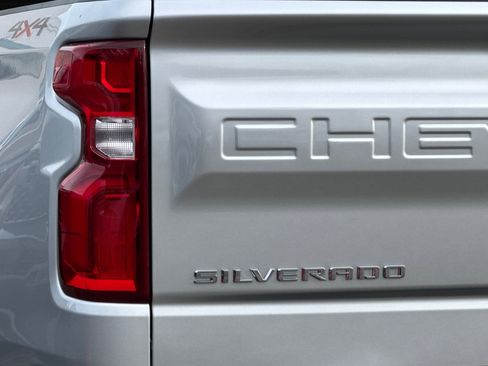 Used 2019 Chevrolet Silverado 1500 LTZ w/ LTZ Convenience Package image 13