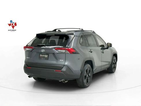 Used 2019 Toyota RAV4 XLE w/ Convenience Package image 6