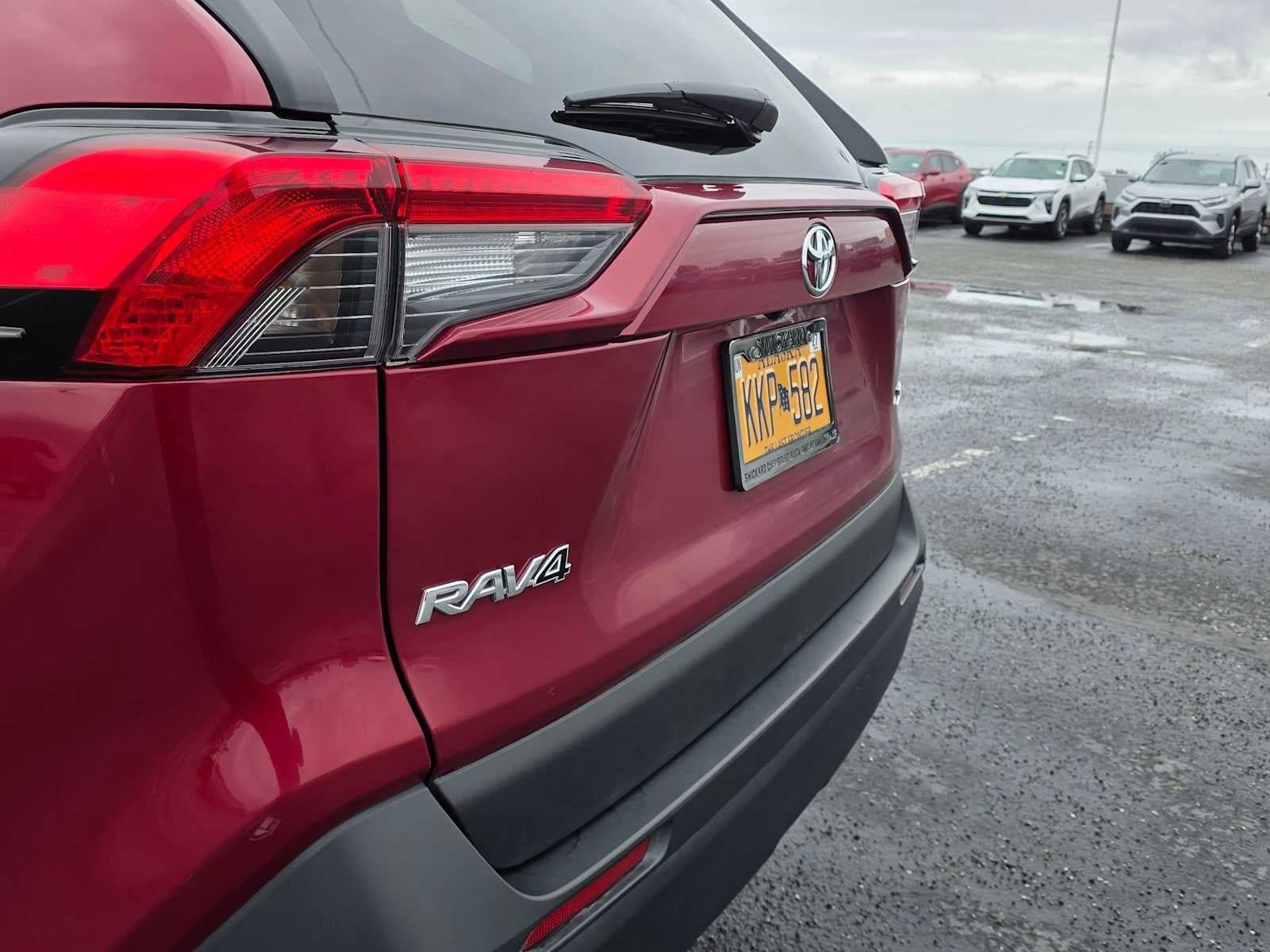 Used 2023 Toyota RAV4 XLE FWD image 14
