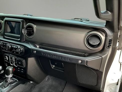 Used 2023 Jeep Wrangler Unlimited Sport AWD/4WD image 27