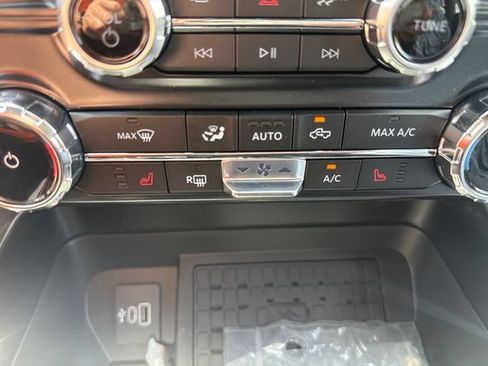 New 2026 Ford F150 XLT w/ Equipment Group 302A MID AWD/4WD image 31