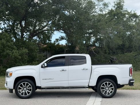 Used 2021 GMC Canyon Denali RWD image 2