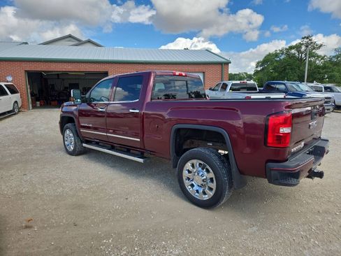 Used 2016 GMC Sierra 2500 Denali w/ Duramax Plus Package AWD/4WD image 6