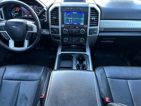 Used 2021 Ford F250 Lariat image 3