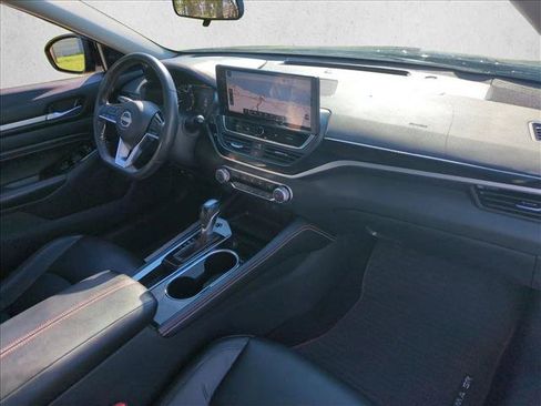 Used 2023 Nissan Altima 2.5 SR w/ SR Premium Package FWD image 23