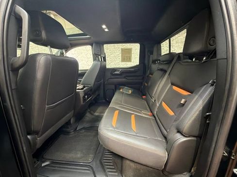 Used 2022 GMC Sierra 1500 AT4 w/ AT4 Premium Package AWD/4WD image 17