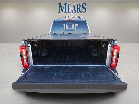 Used 2024 Ford F250 Lariat w/ Black Appearance Package image 27