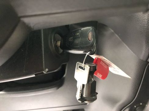 Used 2013 Jeep Wrangler Unlimited Sahara w/ Connectivity Group AWD/4WD image 29
