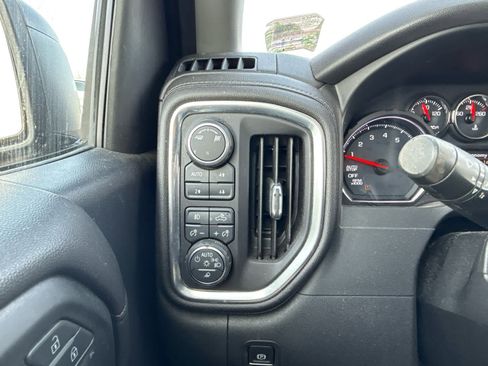 Used 2019 Chevrolet Silverado 1500 RST image 9