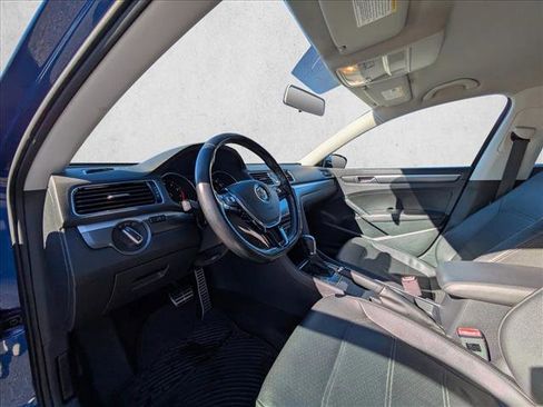 Used 2017 Volkswagen Passat 1.8T R-Line image 15