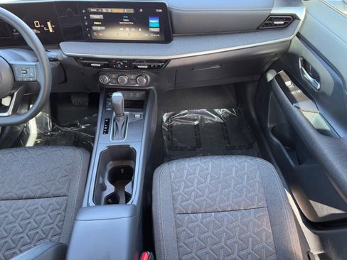 Certified 2025 Nissan Kicks SV image 14