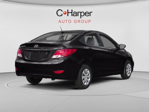 Used 2017 Hyundai Accent SE FWD image 2