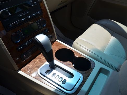 Used 2006 Ford Five Hundred SEL FWD image 29