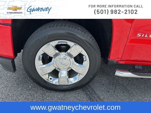 Used 2018 Chevrolet Silverado 1500 Custom w/ Custom Value Package RWD image 9