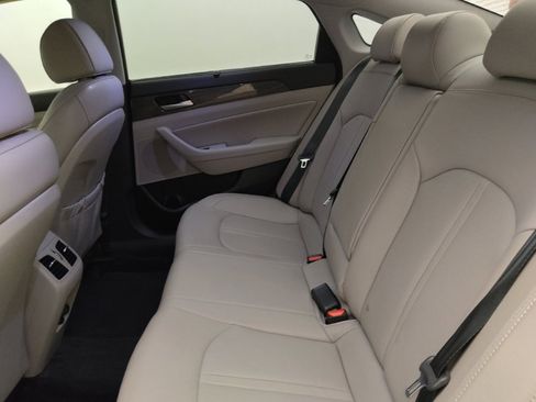Used 2018 Hyundai Sonata Limited w/ Ultimate Package 07 image 18