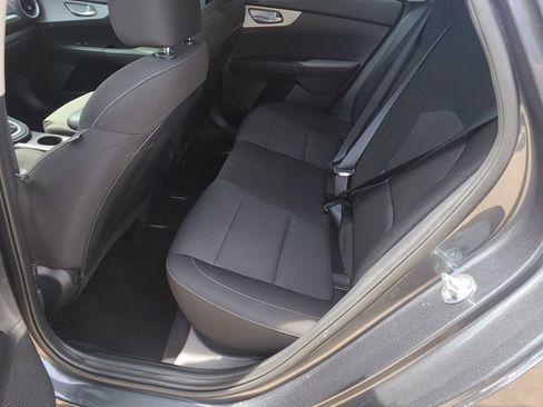 Used 2024 Kia Forte LXS image 7