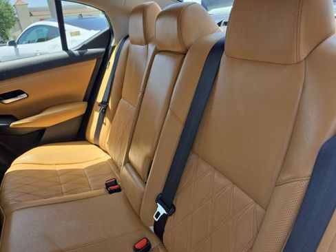 Used 2023 Nissan Sentra SV w/ SV Premium Package FWD image 14