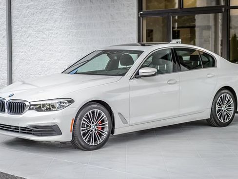 Used 2019 BMW 530i w/ Convenience Package RWD image 6