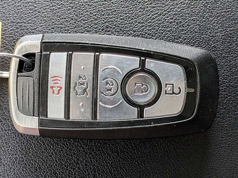 Used 2019 Ford Edge Titanium w/ Equipment Group 301A image 35