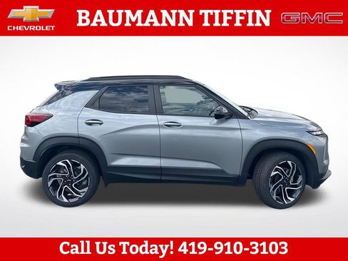 Used 2025 Chevrolet TrailBlazer RS w/ Convenience Package AWD/4WD image 2