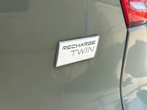 Used 2023 Volvo XC40 Recharge Ultimate AWD/4WD image 9
