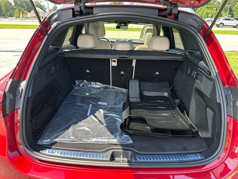 Used 2026 Mercedes-Benz GLC 300 4MATIC image 38