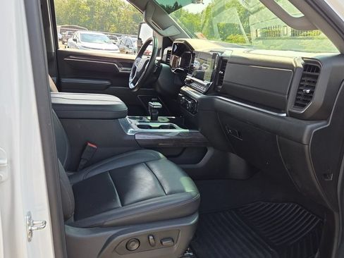 Certified 2025 Chevrolet Silverado 1500 LTZ w/ Technology Package AWD/4WD image 13