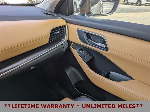 Used 2023 Nissan Rogue Platinum w/ Platinum Premium Package image 19