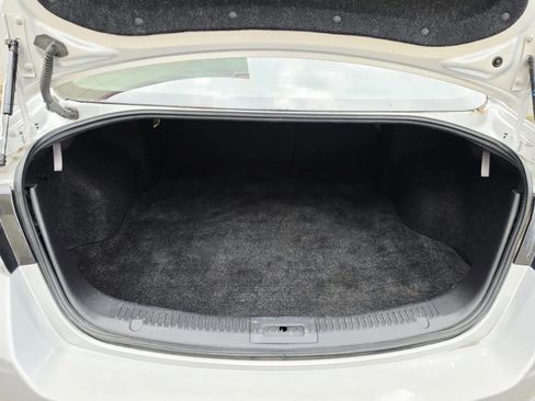 Used 2009 MAZDA MAZDA6 i Touring w/ Moonroof & Bose Pkg FWD image 18