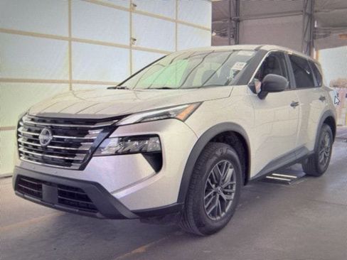 Certified 2024 Nissan Rogue S image 4