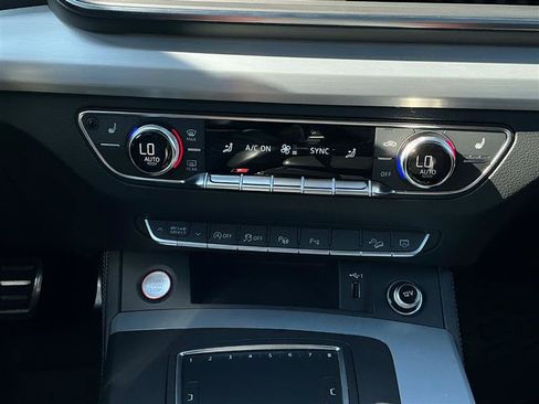 Used 2019 Audi SQ5 Prestige w/ Prestige Package AWD/4WD image 27