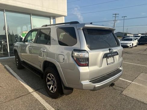 Used 2022 Toyota 4Runner TRD Off-Road AWD/4WD image 6