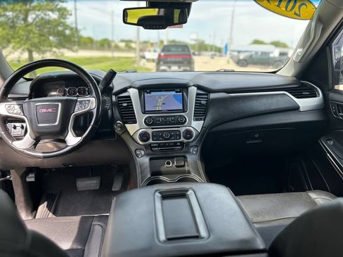 Used 2019 GMC Yukon XL SLT w/ Open Road Package AWD/4WD image 34