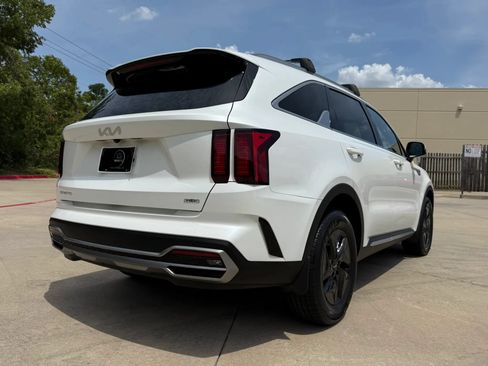 Used 2023 Kia Sorento EX FWD image 6