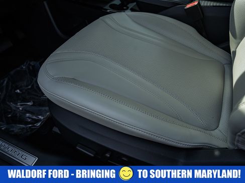 Used 2023 Ford Mustang Mach-E Premium image 33