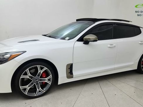 Used 2020 Kia Stinger GT2 AWD/4WD image 3