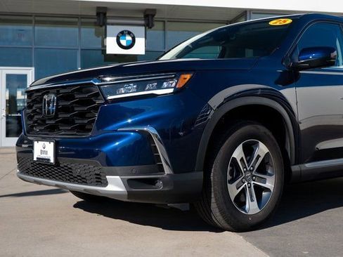 Used 2025 Honda Pilot EX-L image 6