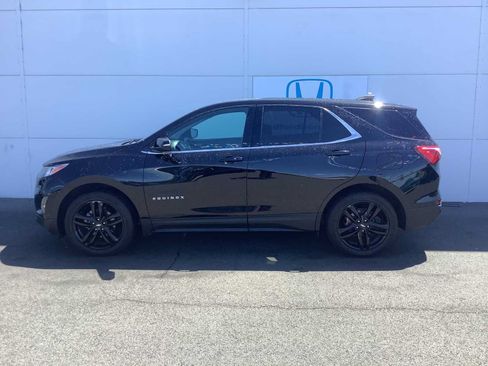 Used 2020 Chevrolet Equinox LT w/ Midnight Edition AWD/4WD image 2