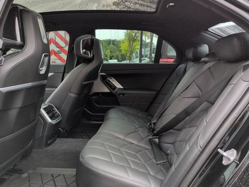 Used 2024 BMW 750e xDrive w/ Executive Package AWD/4WD image 13
