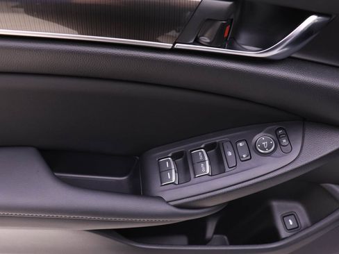 Certified 2022 Honda Accord Sport image 10