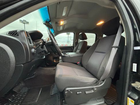 Used 2011 Chevrolet Silverado 2500 LT w/ Interior Plus Package image 10
