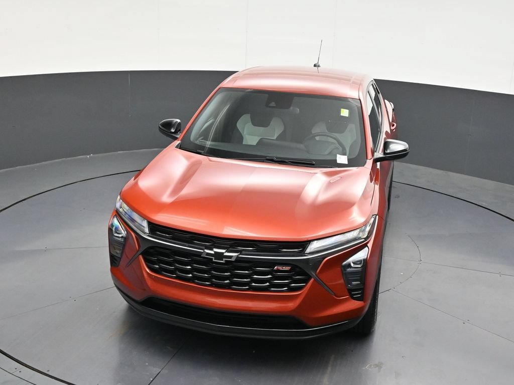 Used 2024 Chevrolet Trax RS FWD image 17