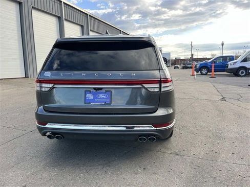 Used 2020 Lincoln Aviator Reserve w/ Equipment Group 201A image 4