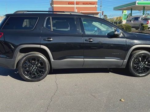 Used 2023 GMC Acadia SLE w/ Driver Convenience Package image 9